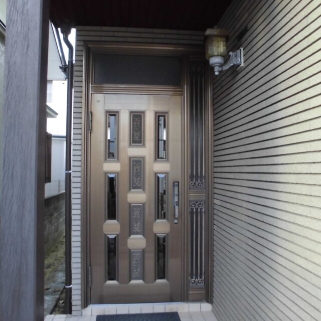 調子の悪い玄関ドアを交換しました！町田市 施工事例リフォーム創研