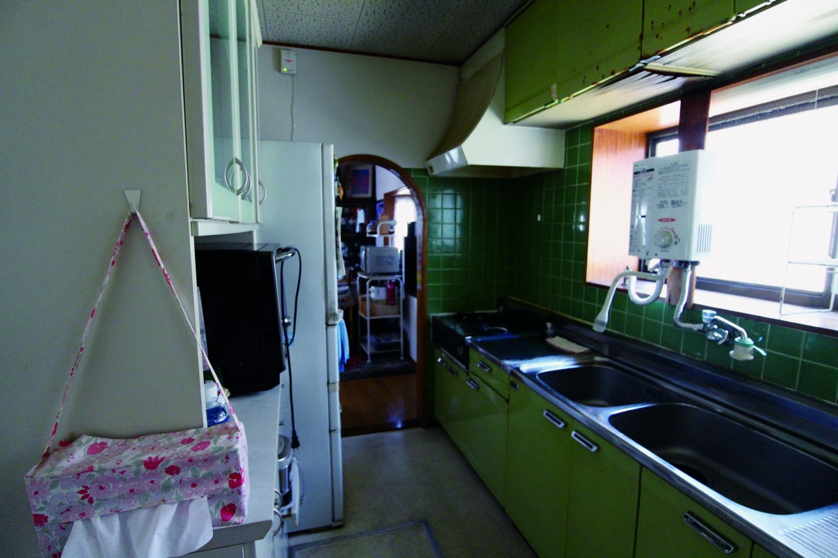 狭いキッチンから使い勝手の良いラクエラへ 船橋市 リフォーム創研があなたの暮らしを快適にします