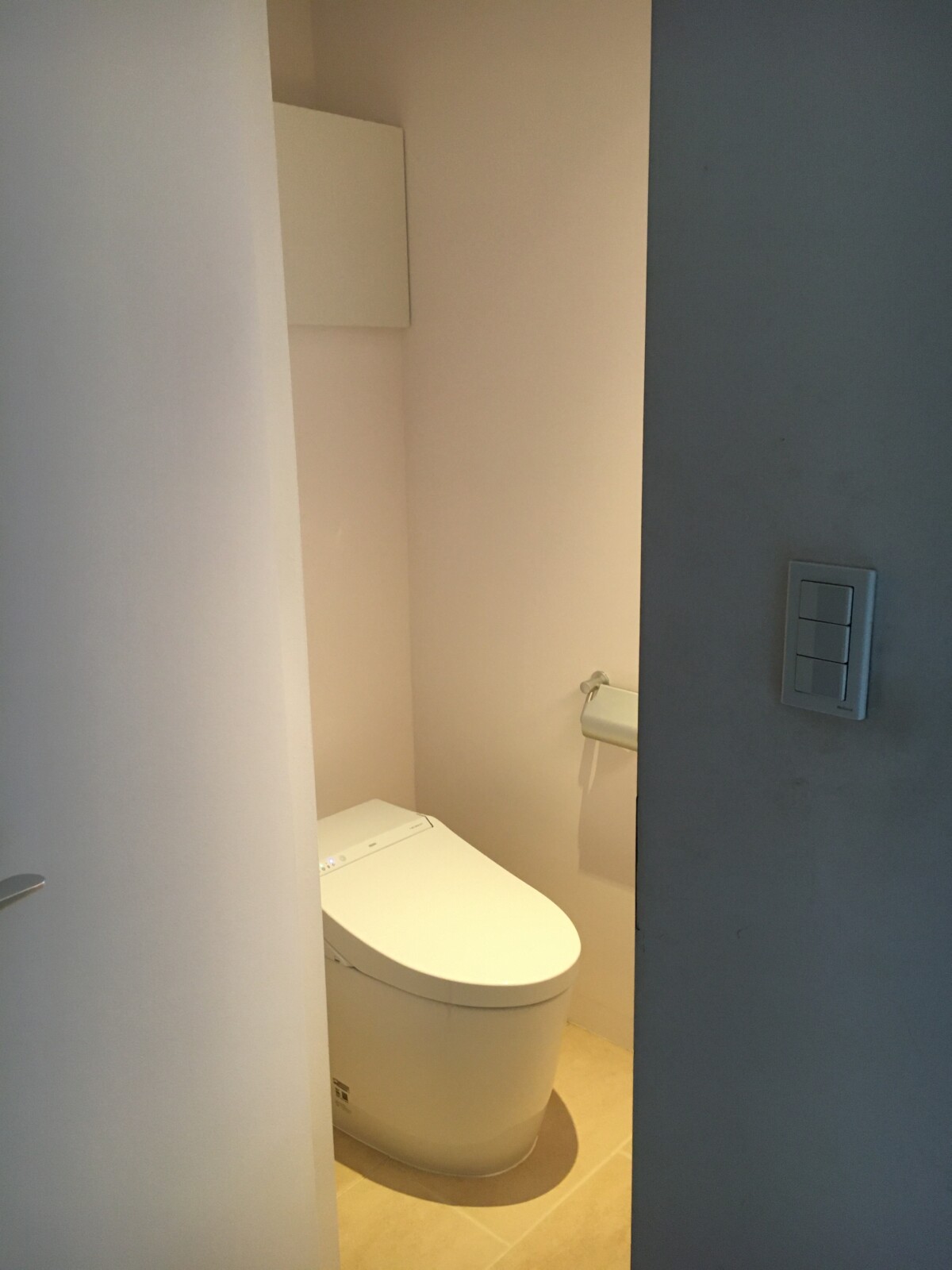 海外製のフロートトイレからネオレストに交換工事 船橋市 施工事例リフォーム創研